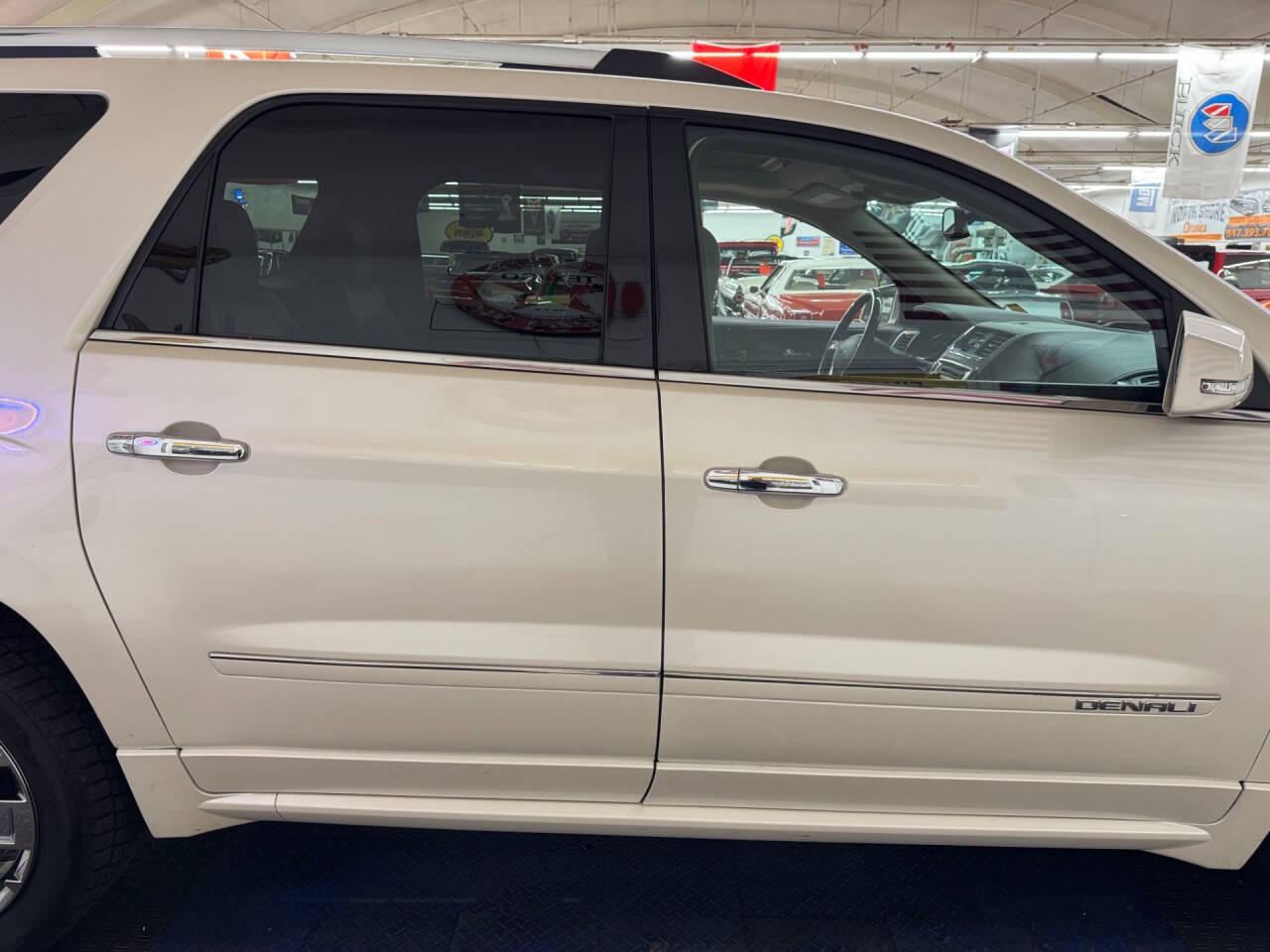 2014 GMC Acadia 23