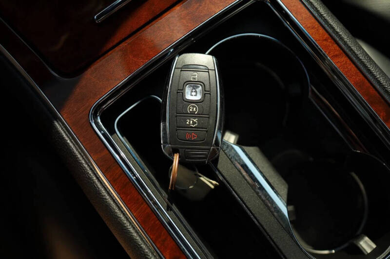 2019 Lincoln Continental Select