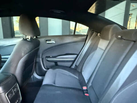 2016 Dodge Charger SE