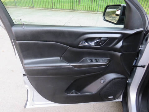 2017 GMC Acadia SLE-2