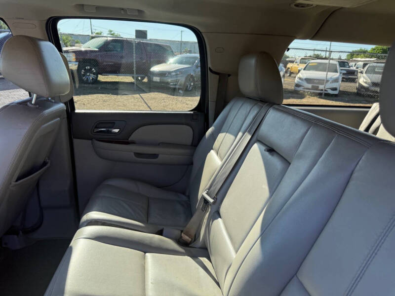2011 GMC Yukon XL SLT