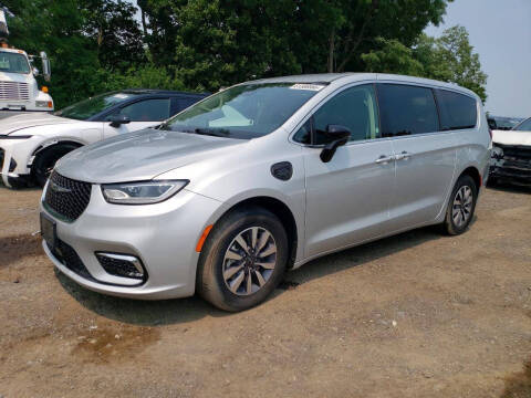 2024 Chrysler Pacifica Plug-In Hybrid