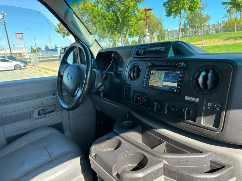 2013 Ford E-Series E-150 XLT