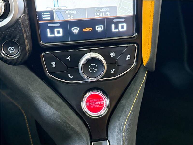 2022 McLaren 720S Performance