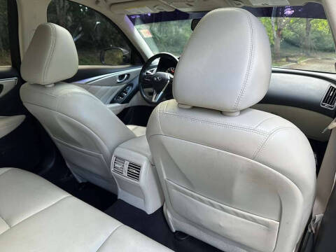 2021 Infiniti Q50 Luxe