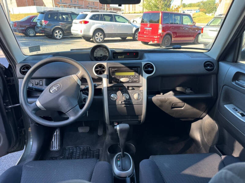 2005 Scion xB
