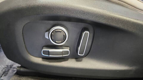 2020 Jaguar F-PACE SVR