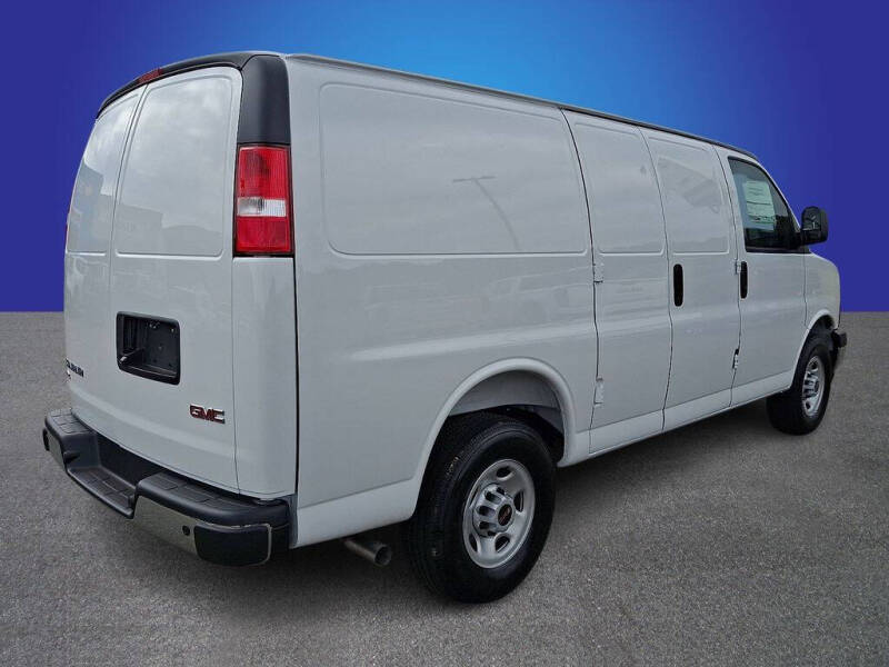 2026 GMC Savana 3500