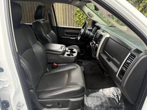 2017 RAM 1500 Laramie