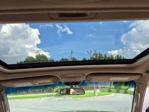 2004 Toyota Sequoia SR5