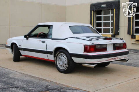 1990 Ford Mustang