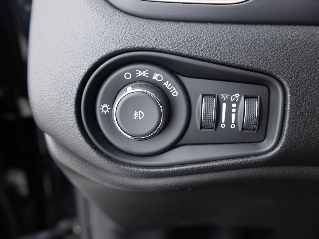 Used Car 2016 Jeep Renegade  Latitude 4x4 4dr Suv For Sale Under $10,000 In Coal City, Illinois