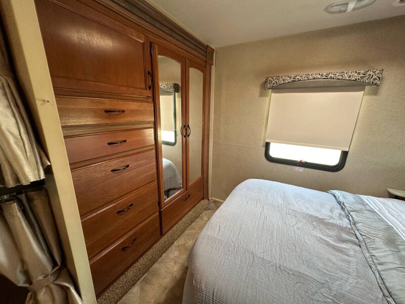 2016 Jayco Redhawk 31 Bunk Beds , LOW MILES
