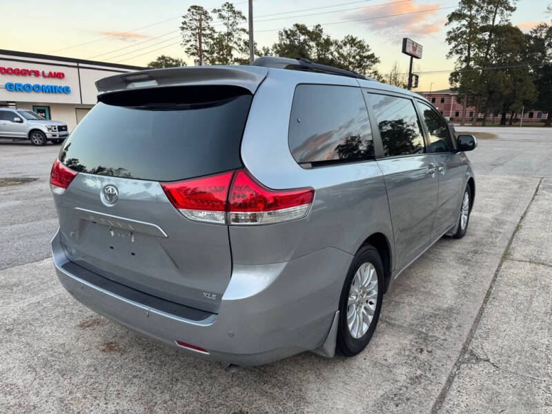 2012 Toyota Sienna