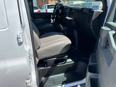 2021 Chevrolet Express 2500