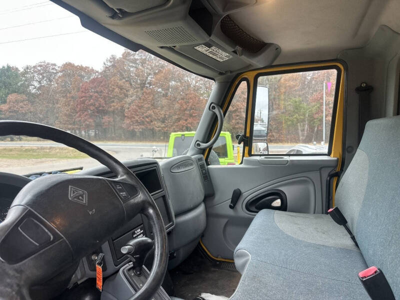 2005 International DuraStar 4300