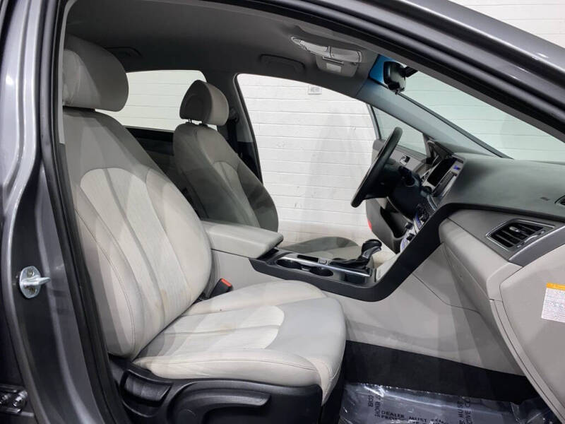 2017 Hyundai Sonata Hybrid SE