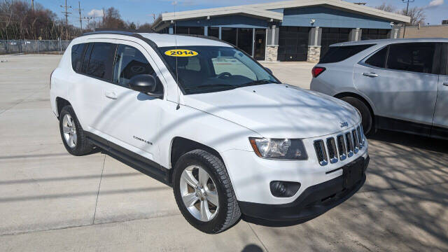 2014 Jeep Compass for sale at ORCHARD LAKE AUTO SALES INC in Farmington Hills, MI