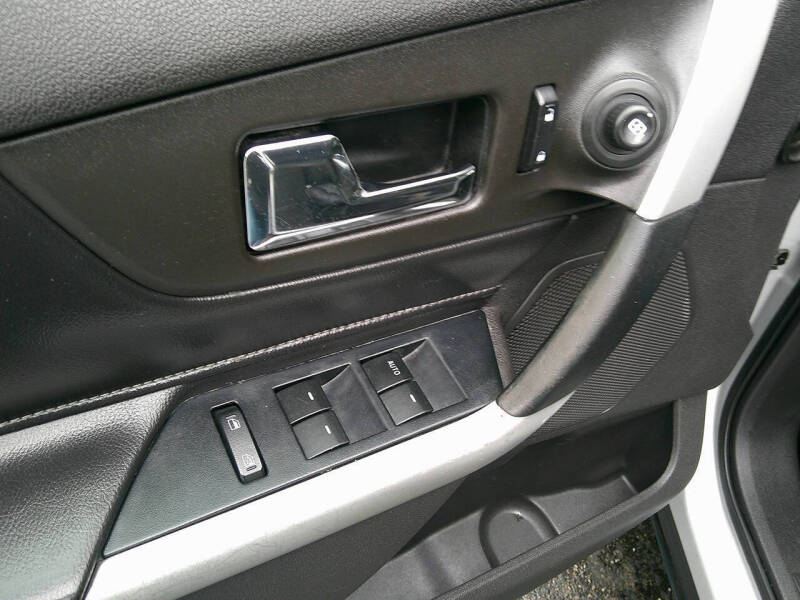 2011 Ford Edge SE