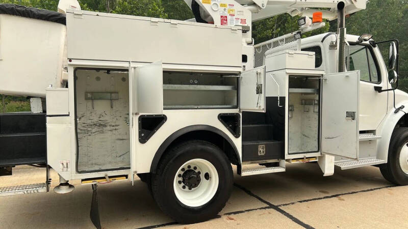 2020 Freightliner M2 106