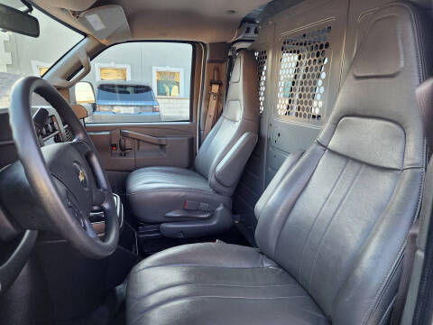 2022 Chevrolet Express 2500