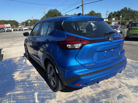 2022 Nissan Kicks S