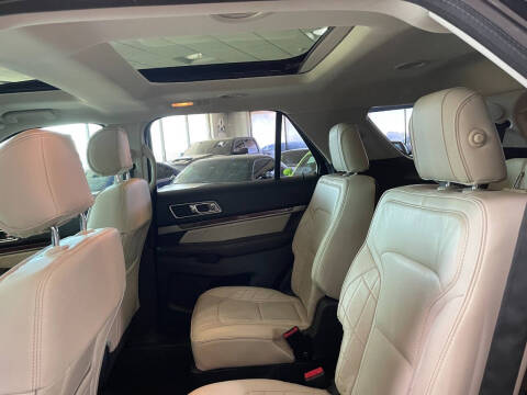 2017 Ford Explorer Platinum