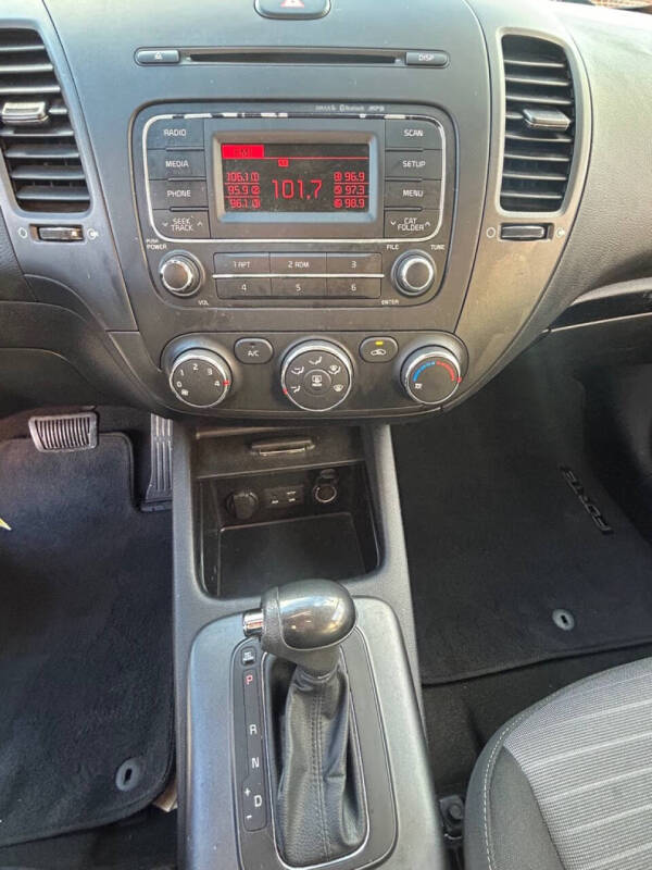 2016 Kia Forte5 LX