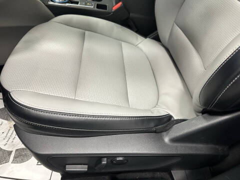 2025 Ford Escape Platinum