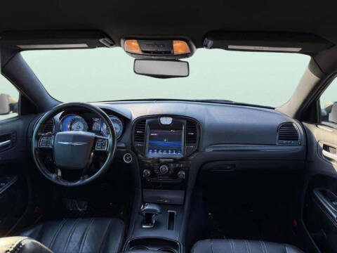 2012 Chrysler 300 S V6