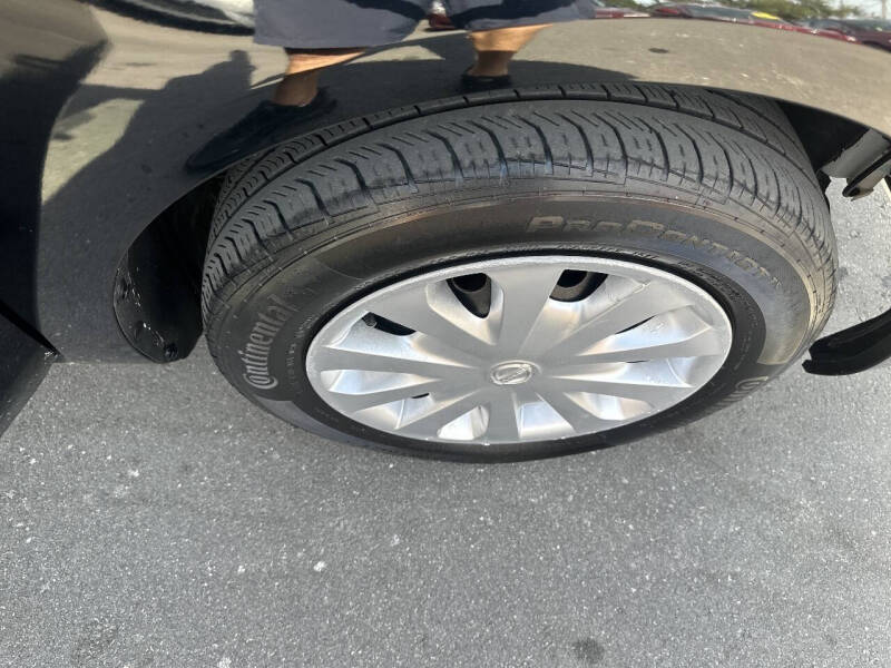 2014 Nissan Versa 1.6 S