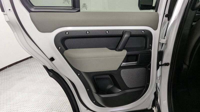 2020 Land Rover Defender 110 S