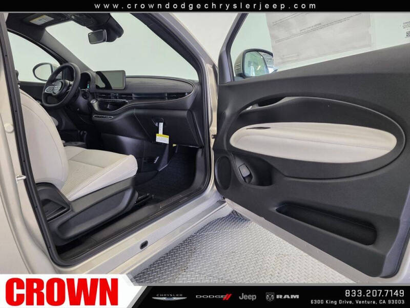 2025 FIAT 500e Giorgio Armani