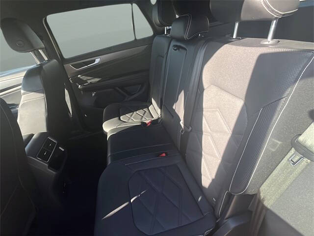 2024 Volkswagen Atlas Cross Sport SE 4Motion