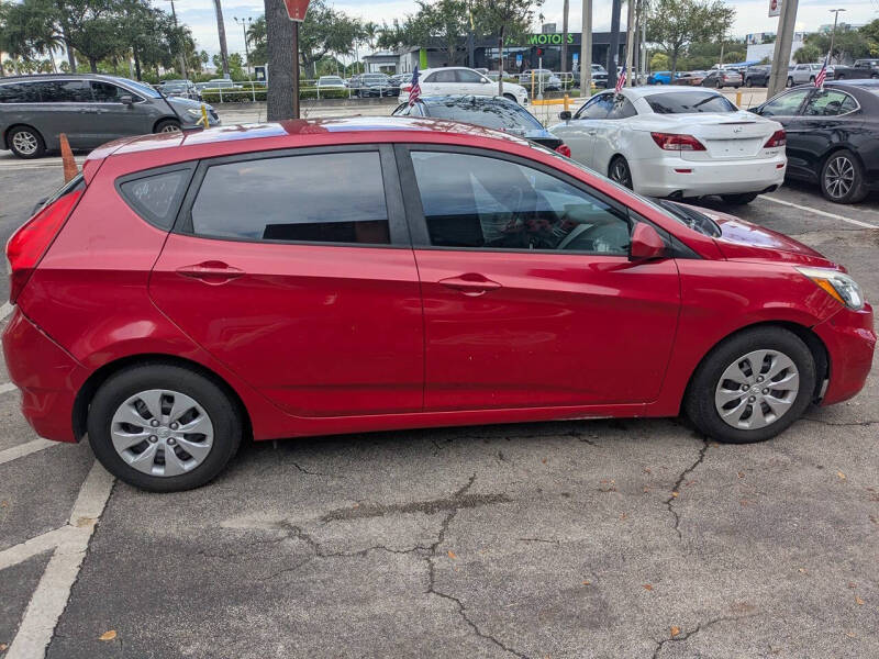 2017 Hyundai Accent SE