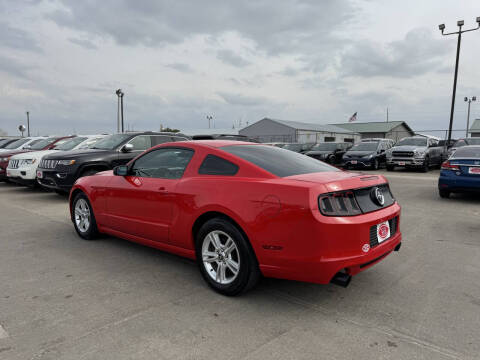 2014 Ford Mustang V6