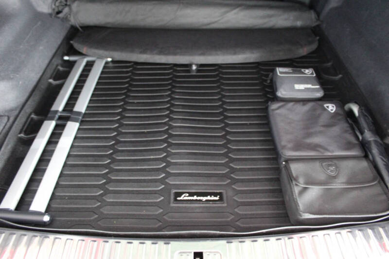 2023 Lamborghini Urus S