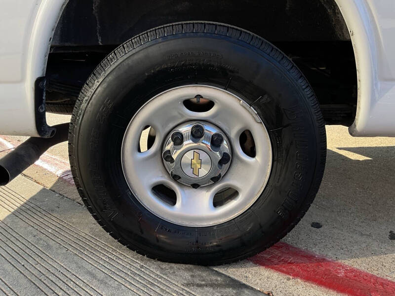 2024 Chevrolet Express LT 3500