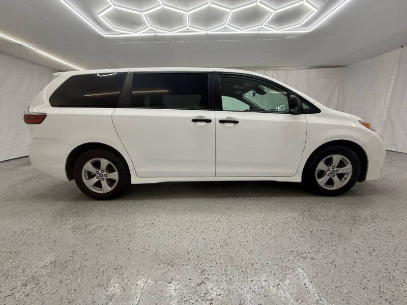 2020 Toyota Sienna L 7-Passenger