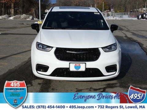 2026 Chrysler Pacifica Select