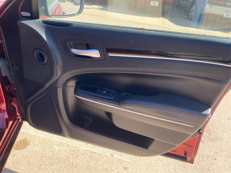 2023 Chrysler 300 S V6