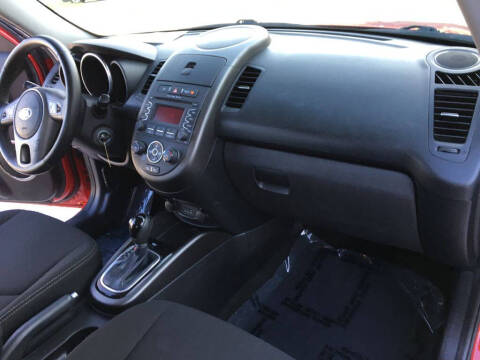 2013 Kia Soul +