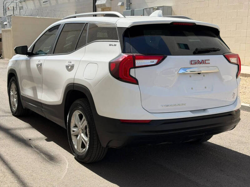 2022 GMC Terrain SLE
