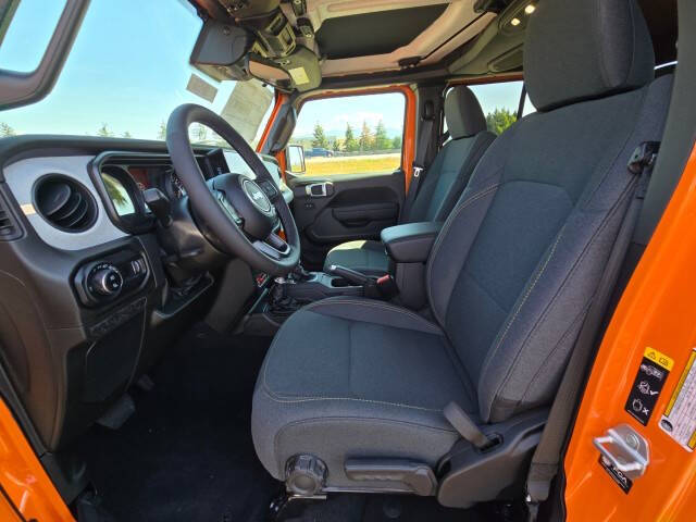 2025 Jeep Gladiator NightHawk