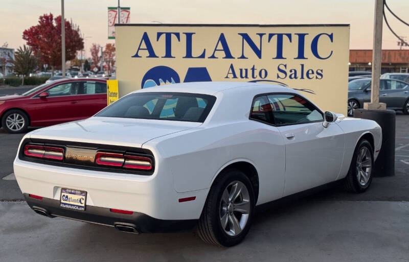 2017 Dodge Challenger SXT