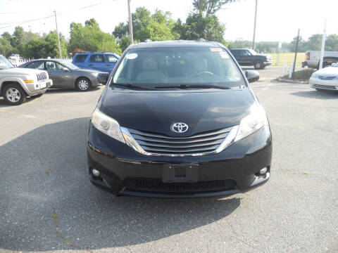 2012 Toyota Sienna XLE 7-Passenger