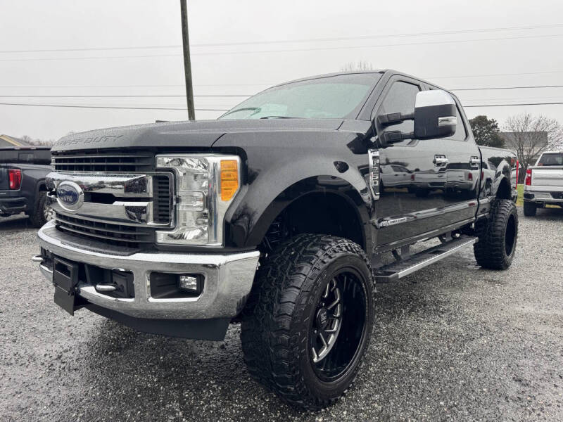 2017 Ford F-250 Super Duty XLT's photo