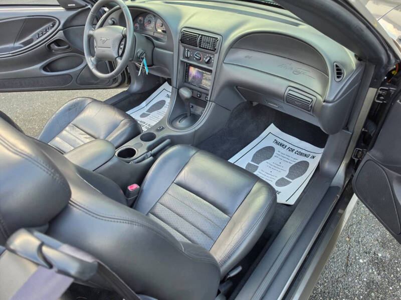 2002 Ford Mustang GT Deluxe