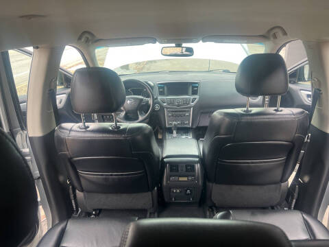 2020 Nissan Pathfinder SL