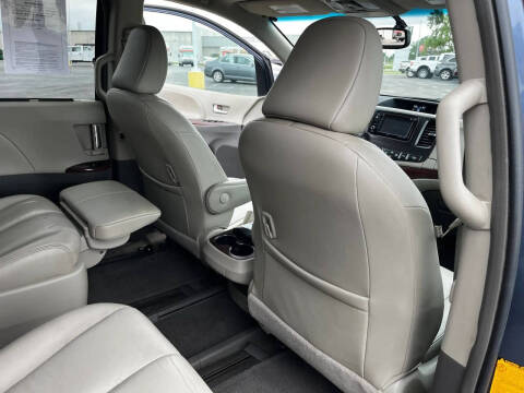 2013 Toyota Sienna